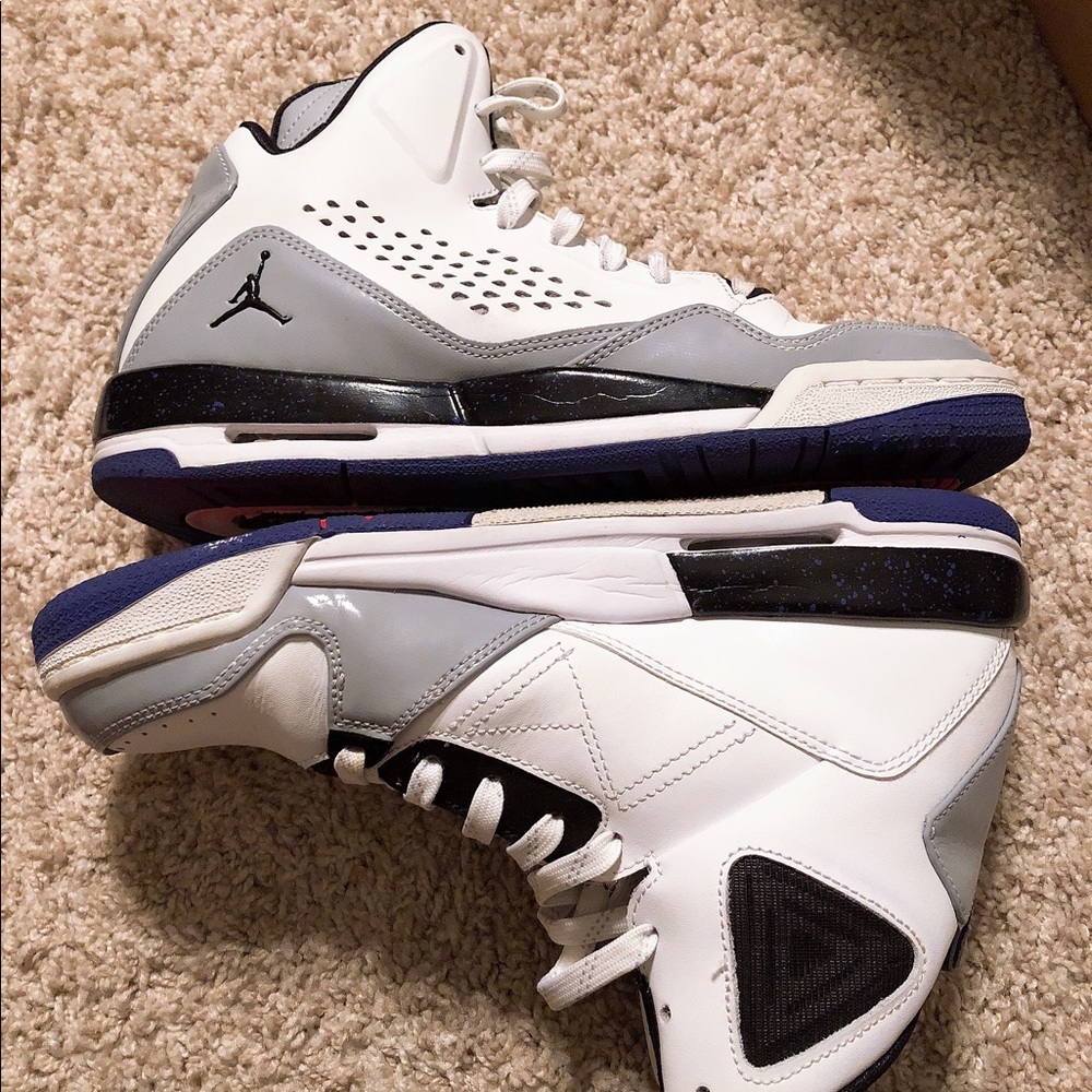 Jordan Flights SC-3 White & purple 7Y